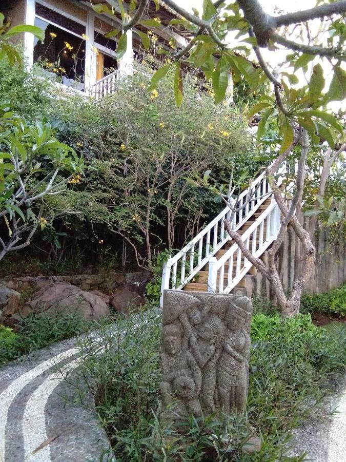Stairway To Heaven Bungalows And Restaurant Амед Номер фото